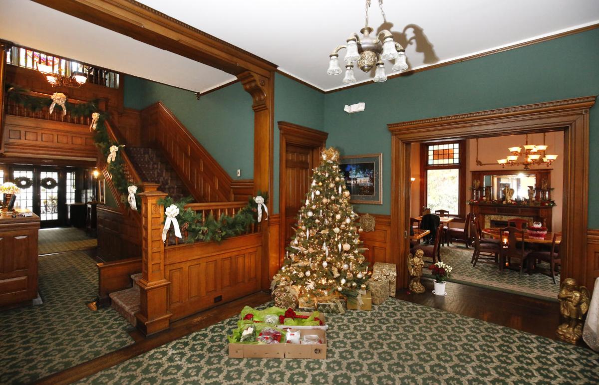 Anniston Fireplace Lovely Victoria Inn Slideshows