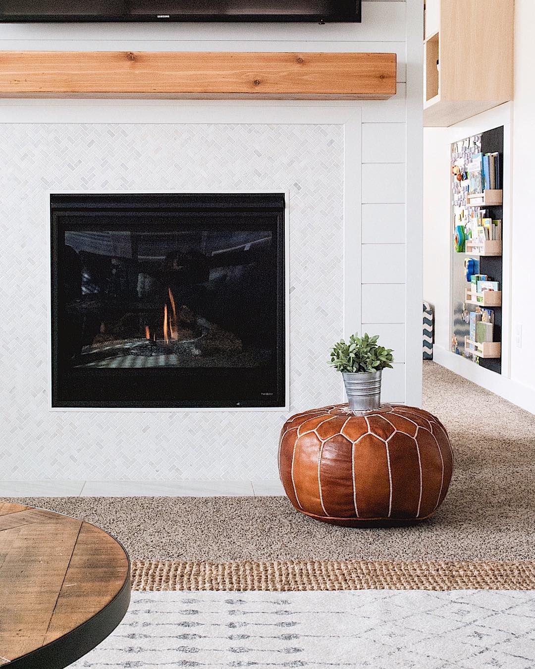 Fake Brick Fireplace Beautiful Modern Farmhouse Fireplace with Wood Beam Mantel and